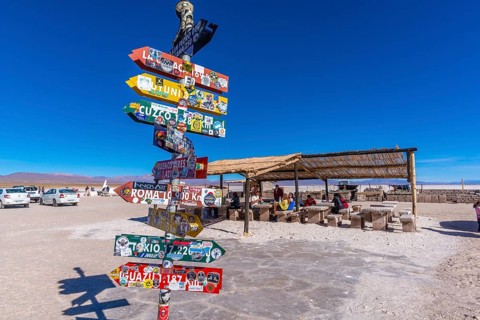 800 sq km salt desert Salinas Grandes