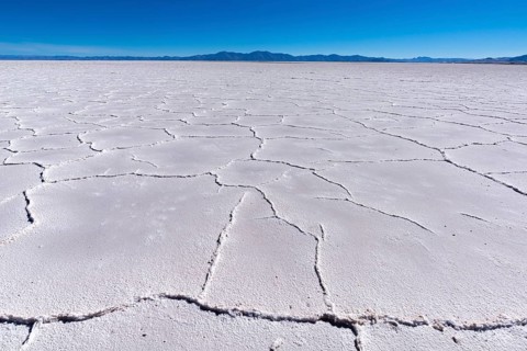 800 sq km salt desert Salinas Grandes