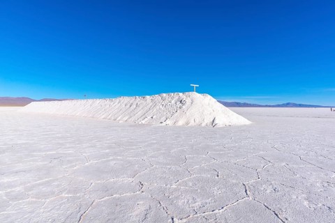 800 sq km salt desert Salinas Grandes