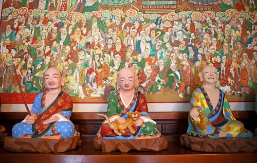 Nahan or Buddha disciple figures in the prayer hall
