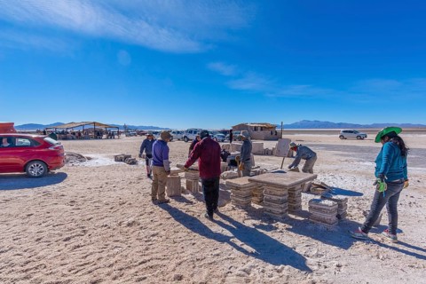 800 sq km salt desert Salinas Grandes