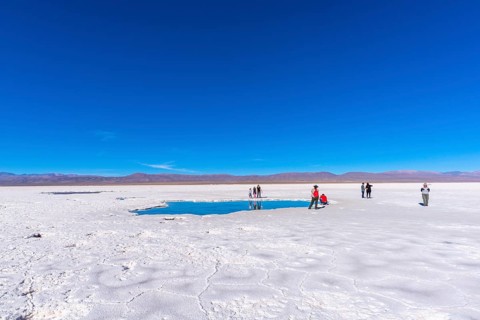 800 sq km salt desert Salinas Grandes