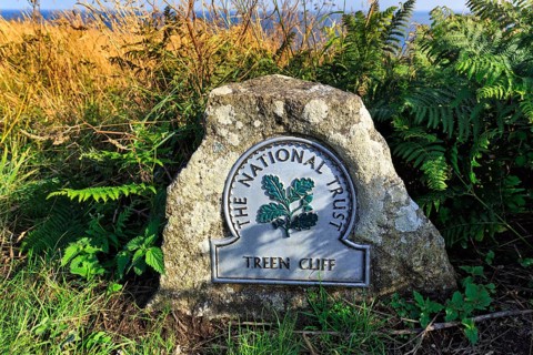 Waymarker with logo