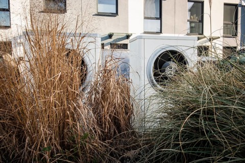 Air source heat pump in front of a terraced house in Duesseldorf