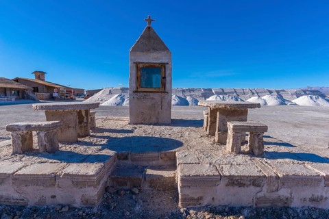 800 sq km salt desert Salinas Grandes
