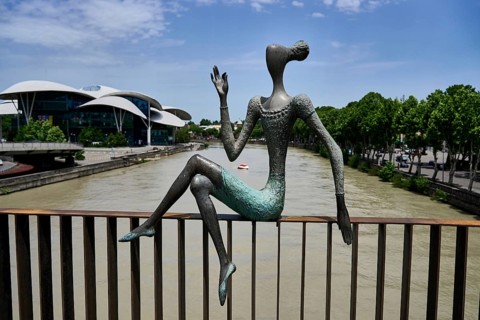 Bronze figure on the Baratashvili Bridge