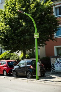 A car loads at a lamppost in Dortmund