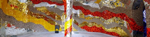 Panoramic photo of the historic grotto designed by Niki de Saint Phalle in the Herrenhaeuser Gardens