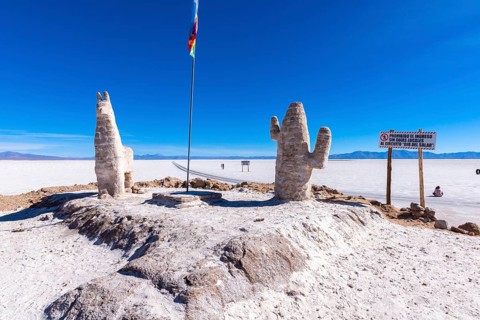 800 sq km salt desert Salinas Grandes