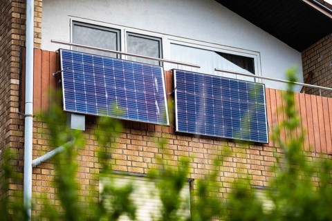 Balcony power plant on a detached house in Monheim am Rhein