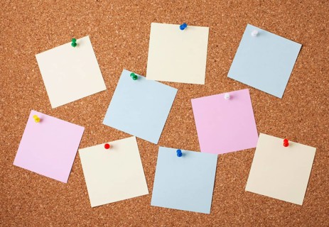 Arrangement blank sticky notes