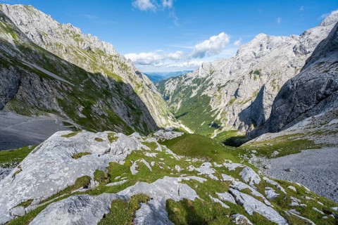 View from the Riffelscharte into the Hoellental