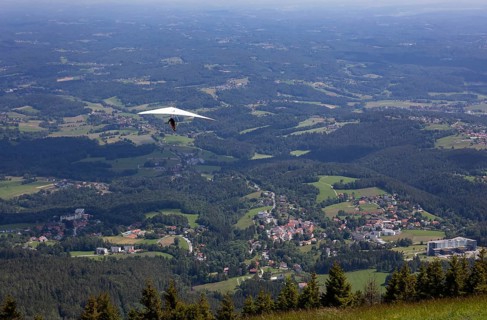 Paraglider and hang glider launch site at Schoeckl