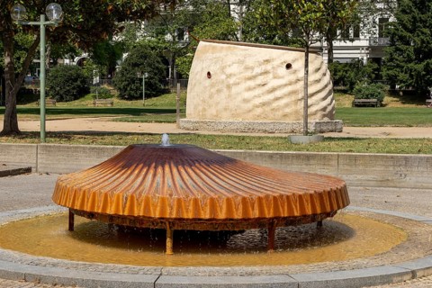 Kochbrunnen thermal spring