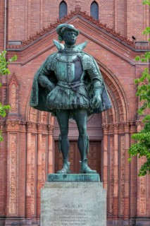 Monument to William of Nassau-Orania in front of the Protestant Market Church