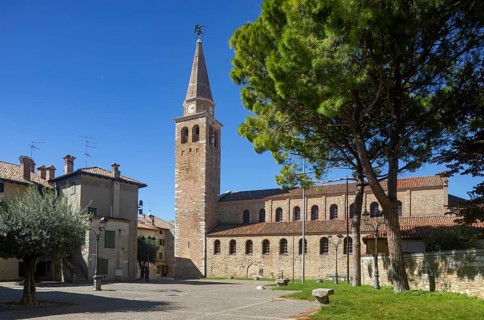 Campo Patriarca Elia with Basilica of Sant Eufemia