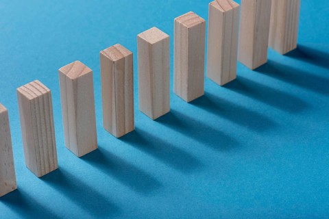 High angle domino pieces