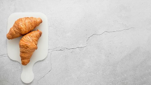 Copy space croissants