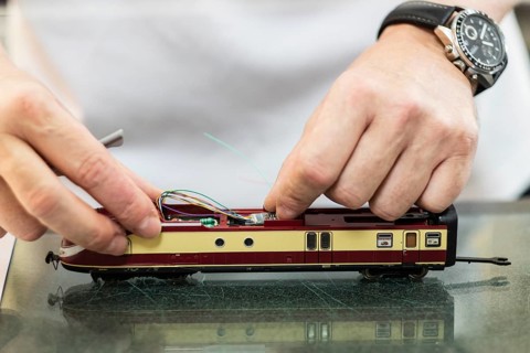 Repair of a model railway