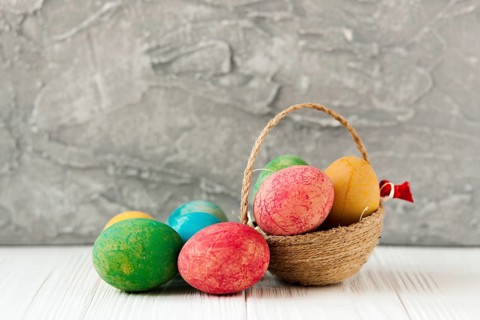 Small basket easter eggs