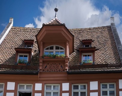 Historic roof lift bay