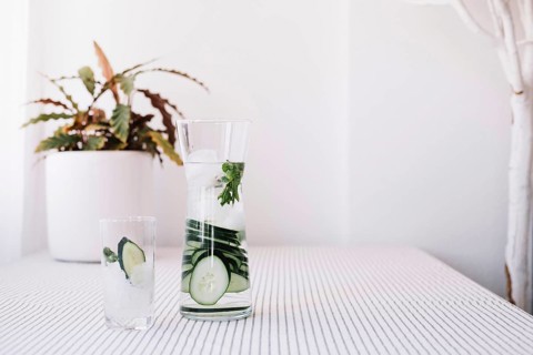 Glass jug with refreshing water