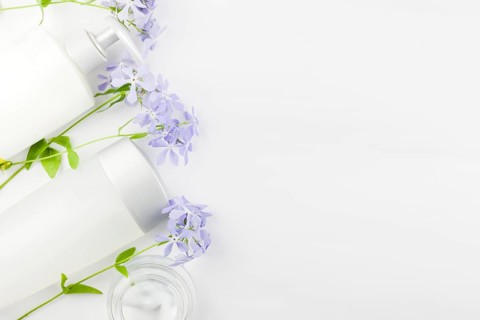 Pastel composition cosmetics flowers