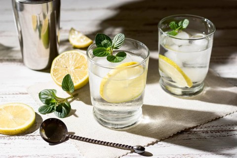 Refreshing alcoholic drinks ready be served