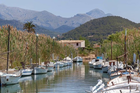 Boats anchored on the Torrent des Saluet
