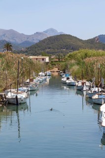 Boats anchored on the Torrent des Saluet