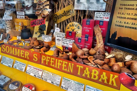 Shop window of a tobacco shop