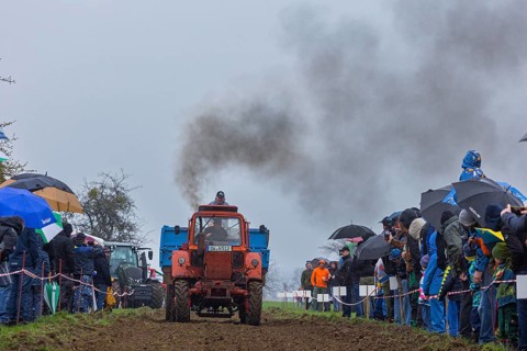 Tractor Pulling