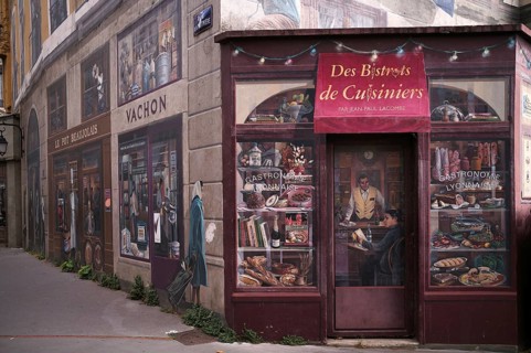 Fresco La Fresque des Lyonnais depicts famous inhabitants of the city