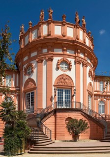 Biebrich Palace with the Rotunda from the Rhine side