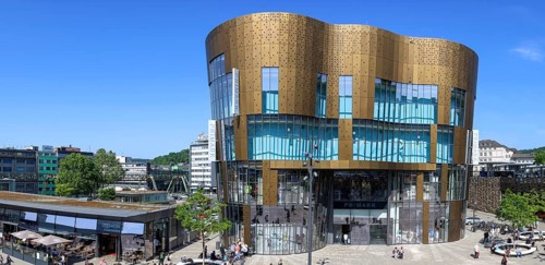 Panoramic photo of Primark building