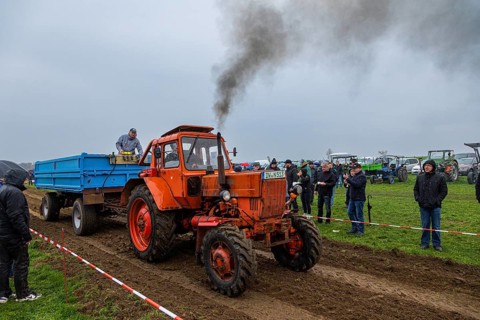 Tractor Pulling