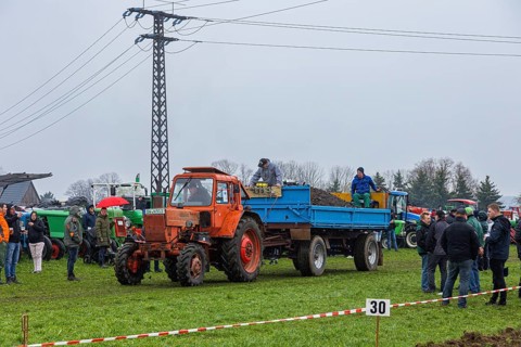 Tractor Pulling