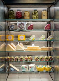 Supermarket food