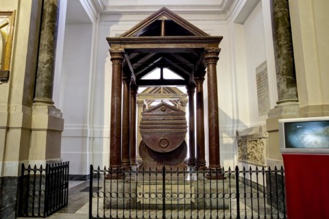 Porphyry sarcophagus