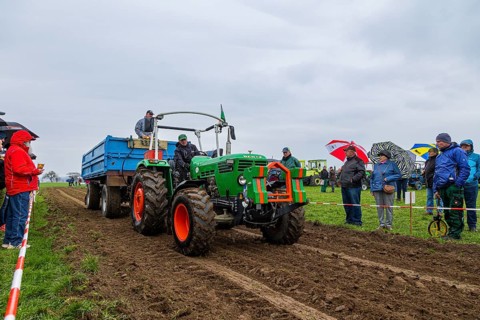 Tractor Pulling