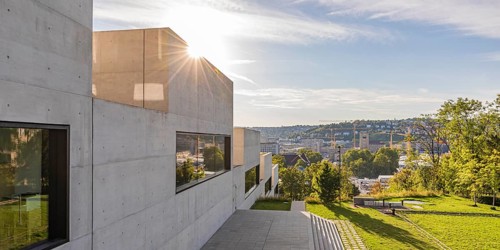 New building John Cranko School in exposed concrete