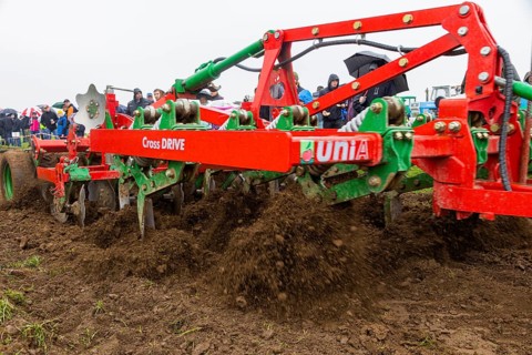 Tractor Pulling