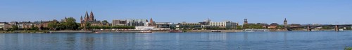 Panoramic photo of the Rhine with Mainz and Theodor Heuss Bridge
