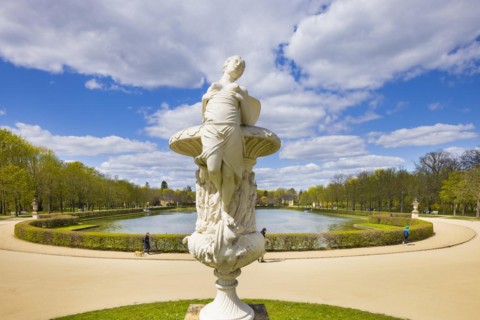 Palais in the Great Garden with Palai Pond and Corradini Vase