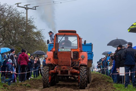 Tractor Pulling