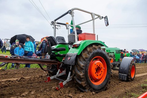 Tractor Pulling