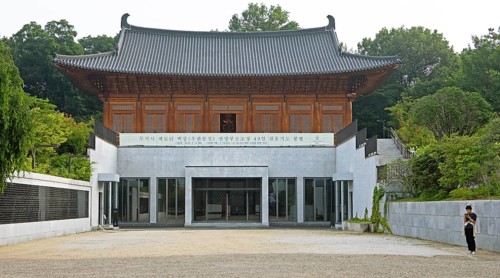 Temple in May 18th Memorial Park