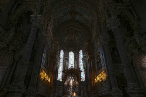 Round apse