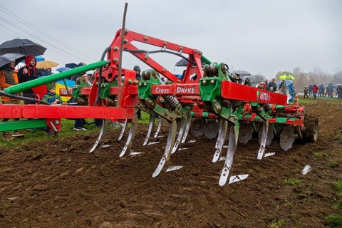 Tractor Pulling