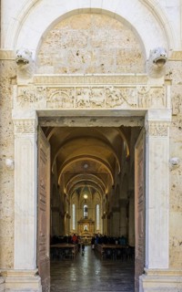 Portal of the Cathedral di San Cerbone